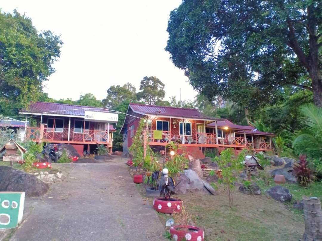 Mukut Coral Chalet Kampong Mukut ภายนอก รูปภาพ