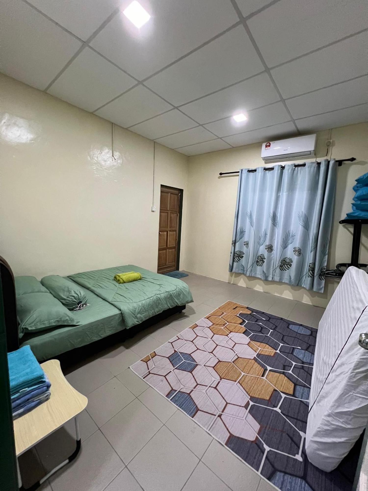 Mukut Coral Chalet Kampong Mukut ภายนอก รูปภาพ
